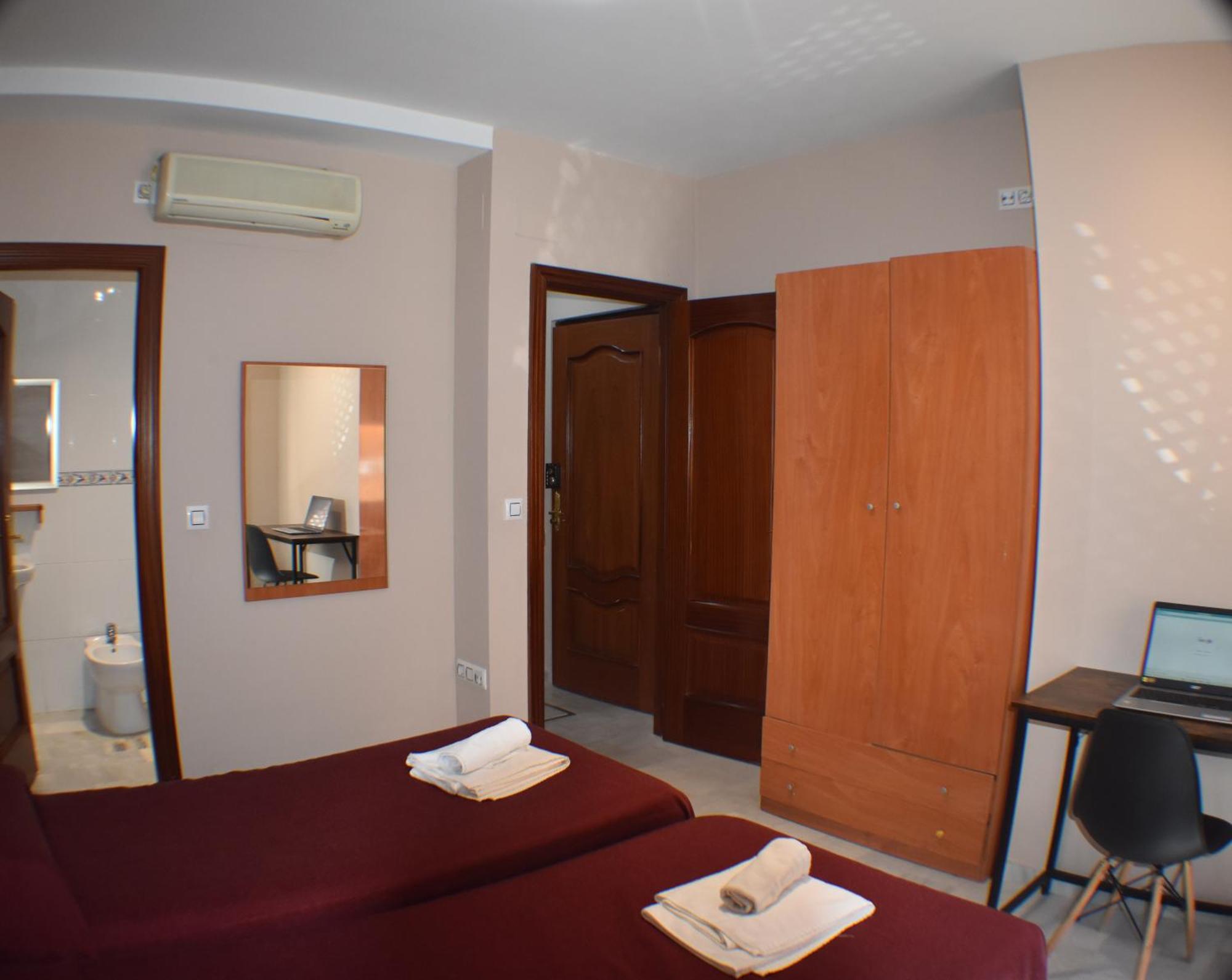 Apartamentos Alamare Sevilla Dış mekan fotoğraf
