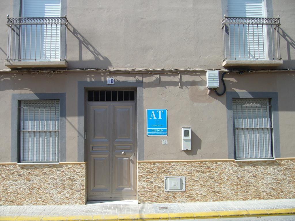 Apartamentos Alamare Sevilla Oda fotoğraf