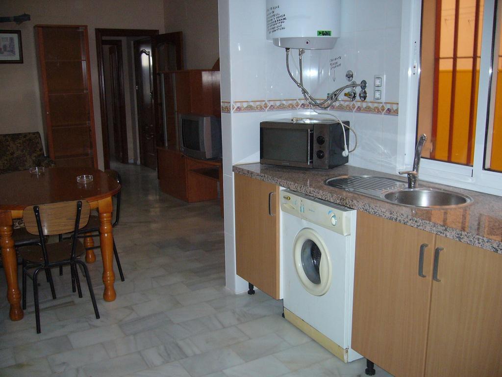 Apartamentos Alamare Sevilla Oda fotoğraf